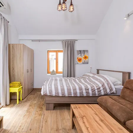 Apartment Yvonne Krk Town