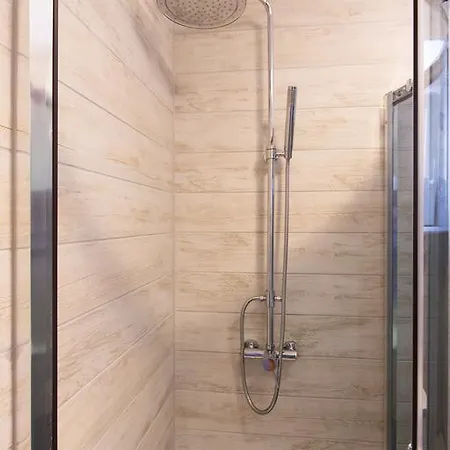 Yvonne Διαμέρισμα *